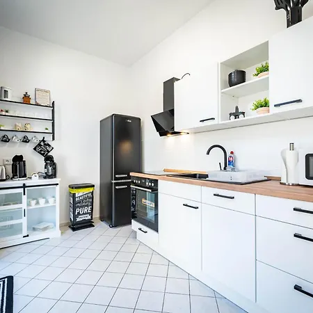 Bezaubernde Altbauwohnung Im Herzen Von Magdeburg Exterior foto